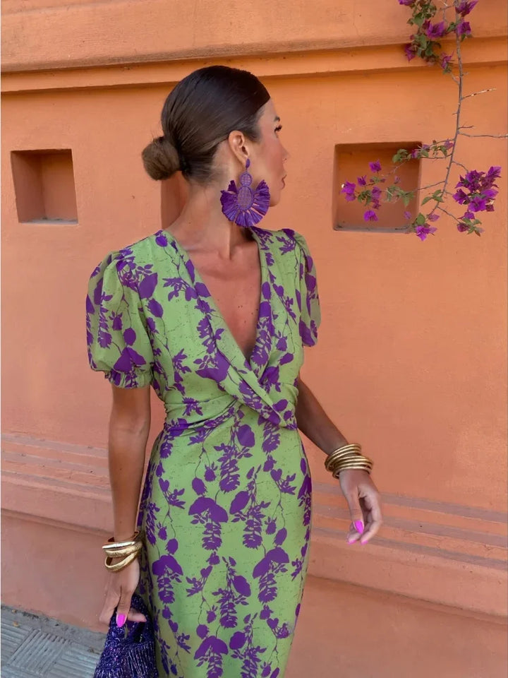 Lucinda - Bohemian V-Neck Floral Pleated Dress
