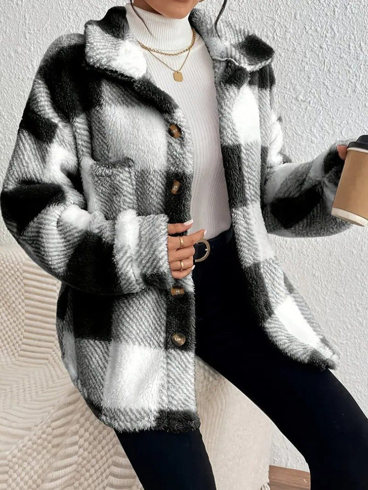 Bronwyn | Women's Oversized Fleece Jacket with Plaid Button-Up Design